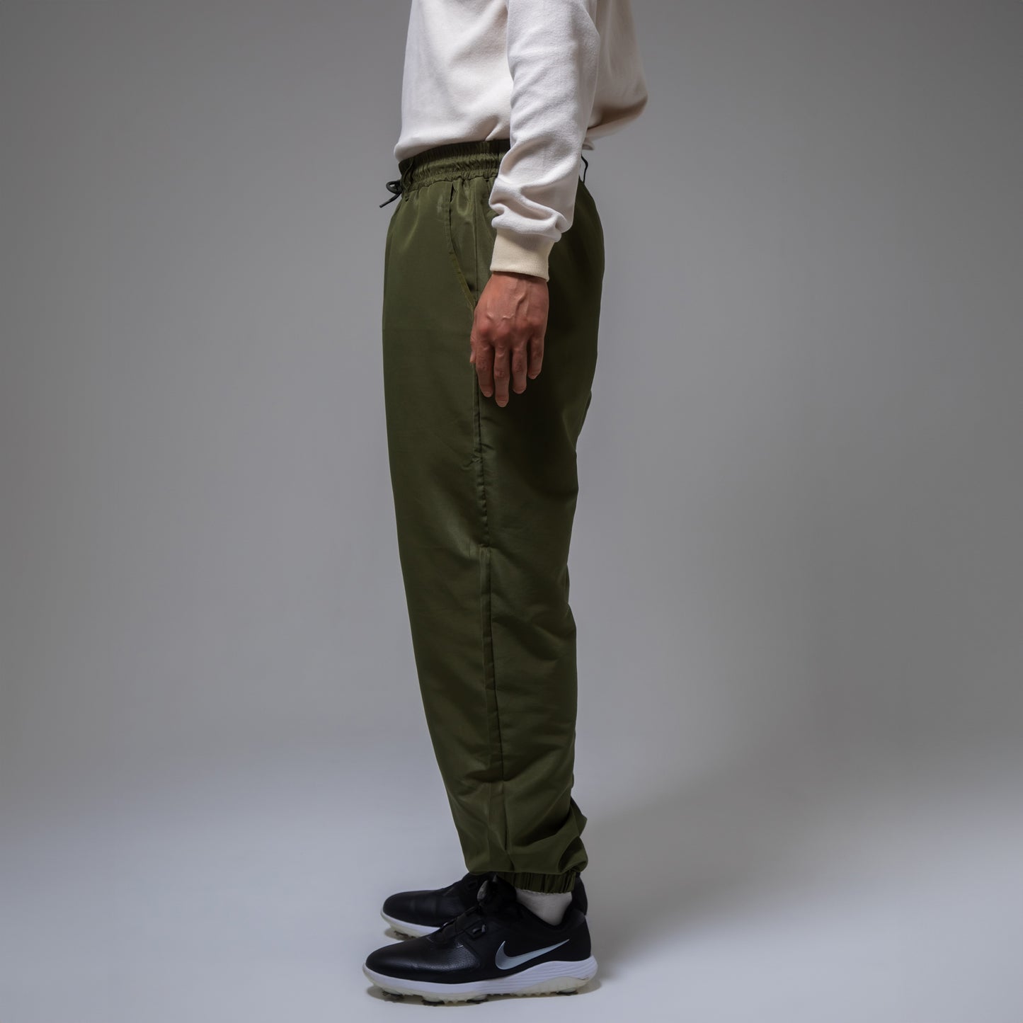 NYLON TRACK PANTS（OLIVE）