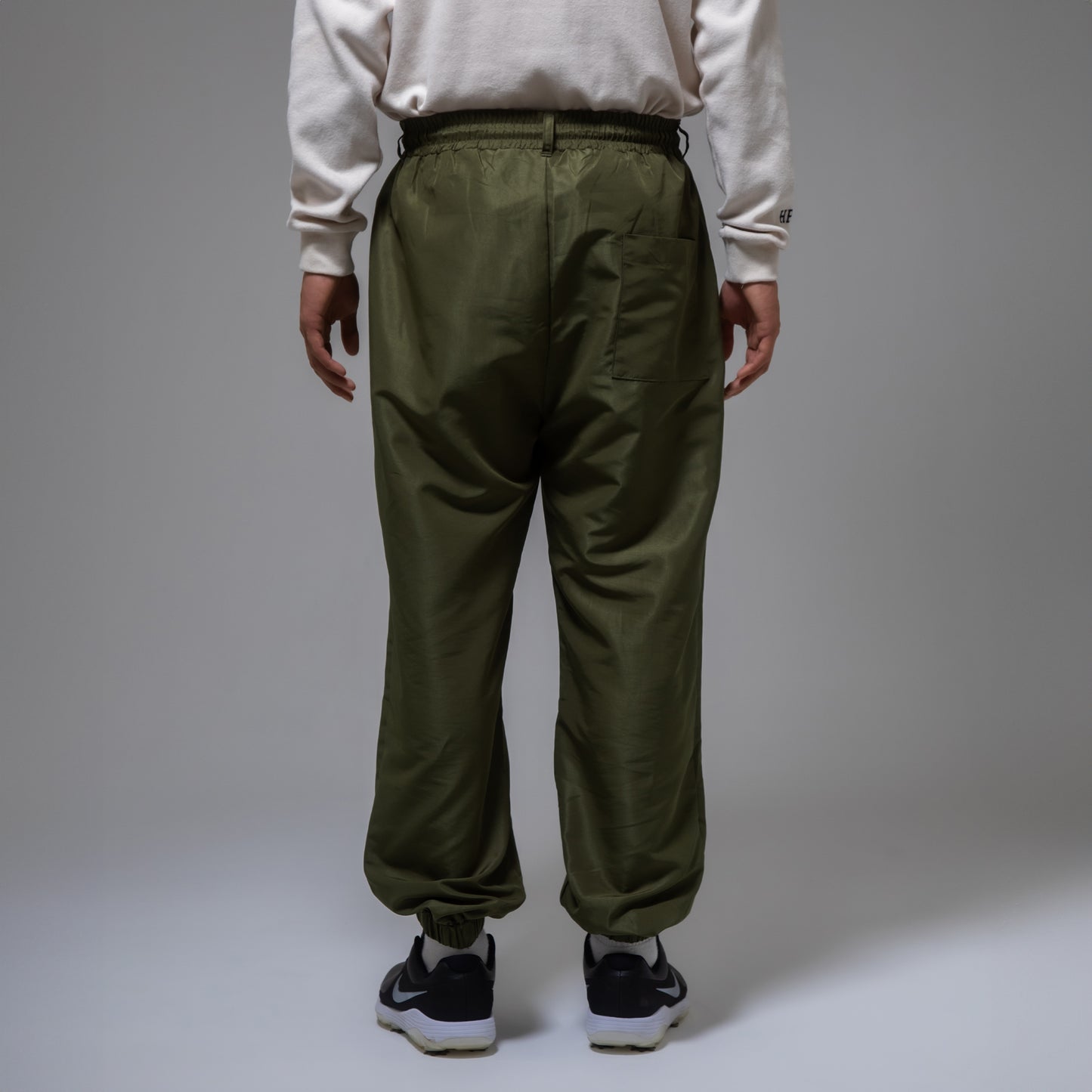 NYLON TRACK PANTS（OLIVE）