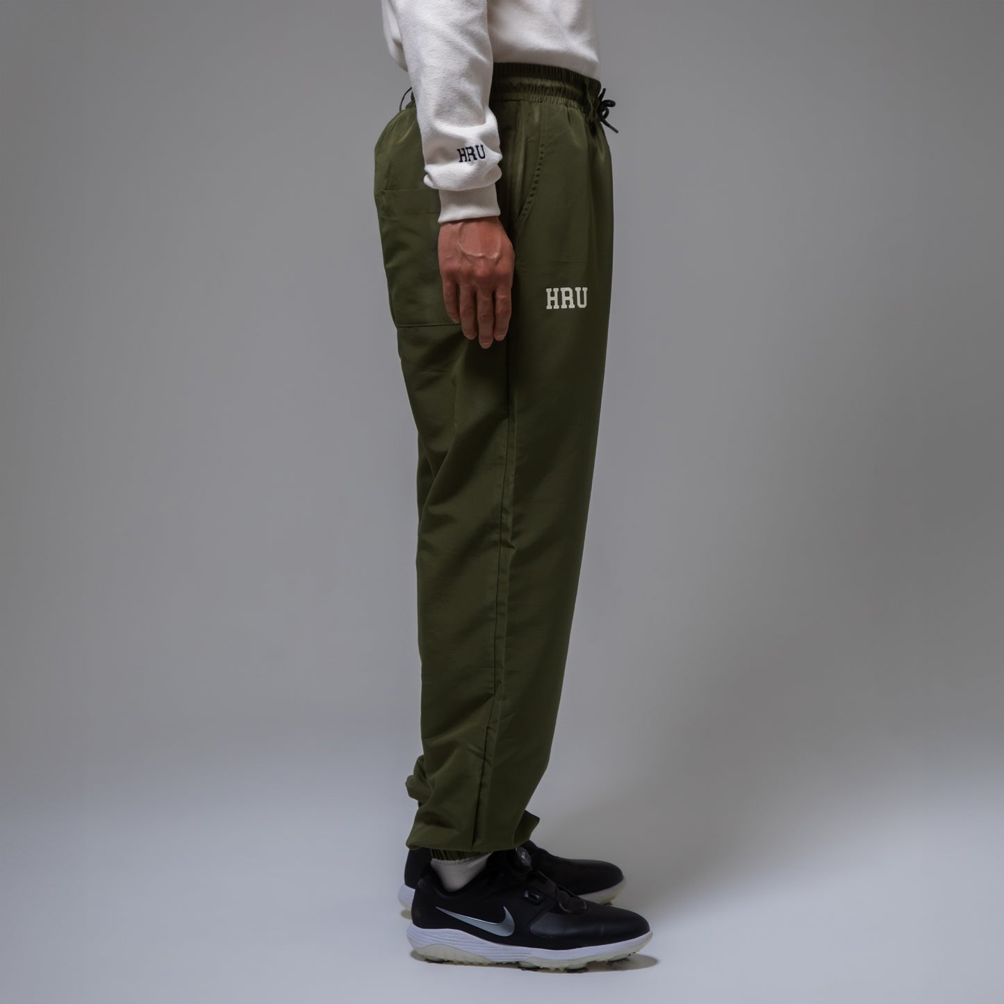 NYLON TRACK PANTS（OLIVE）